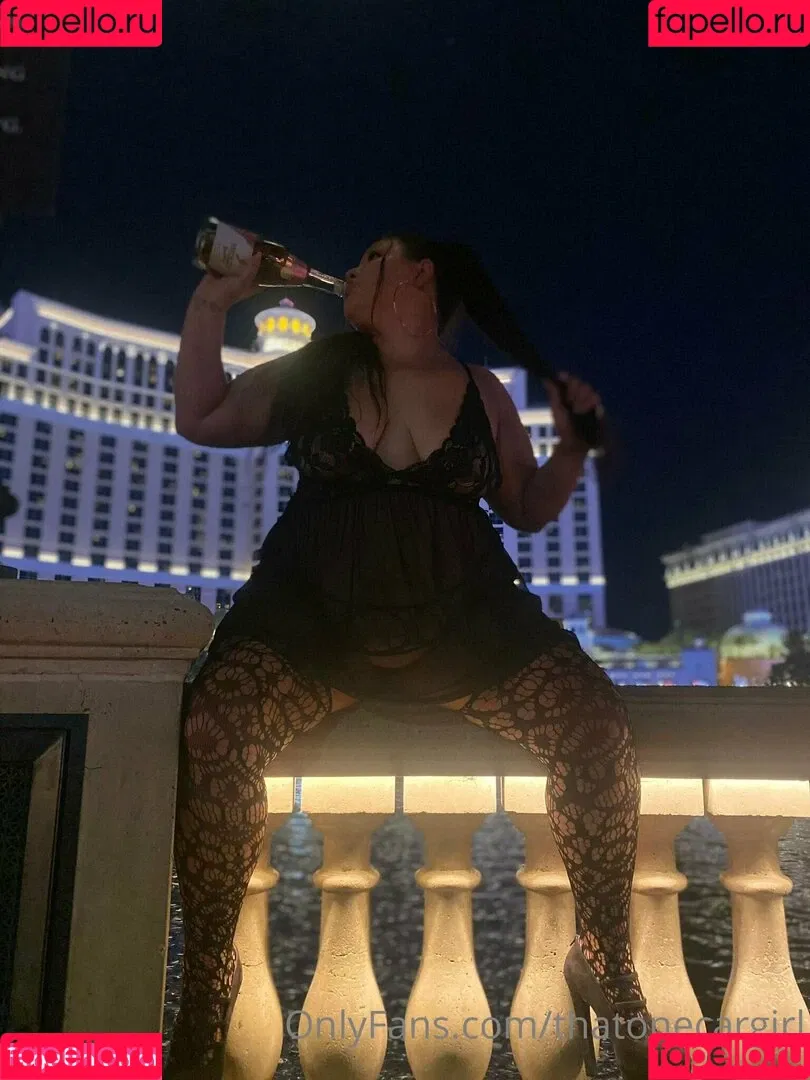 thatonecargirl Onlyfans Photo Gallery 