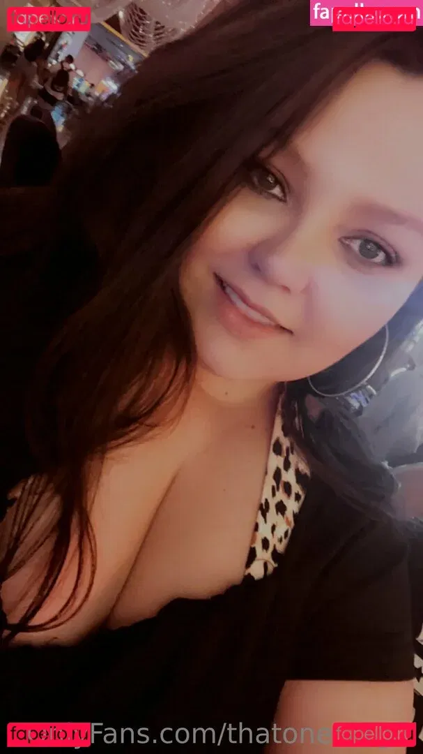 thatonecargirl Onlyfans Photo Gallery 