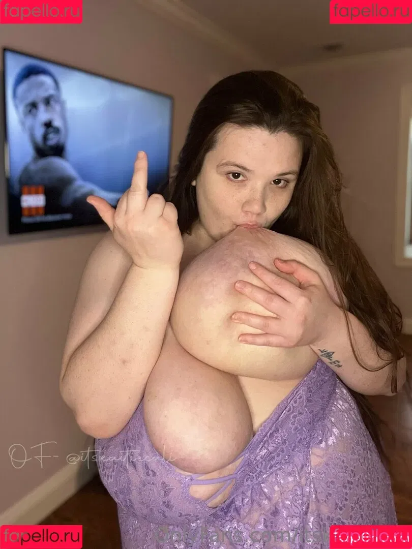 Itskaitiecali Onlyfans Photo Gallery 