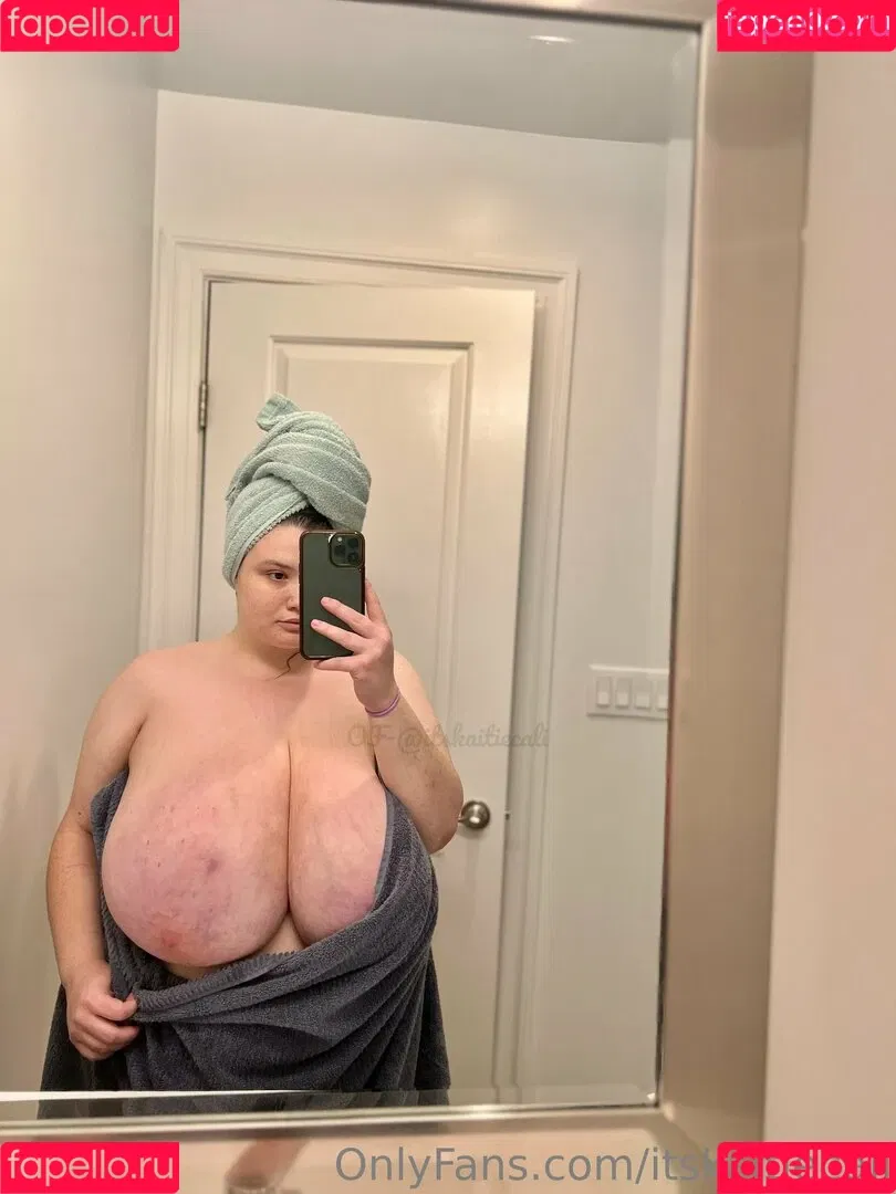 Itskaitiecali Onlyfans Photo Gallery 