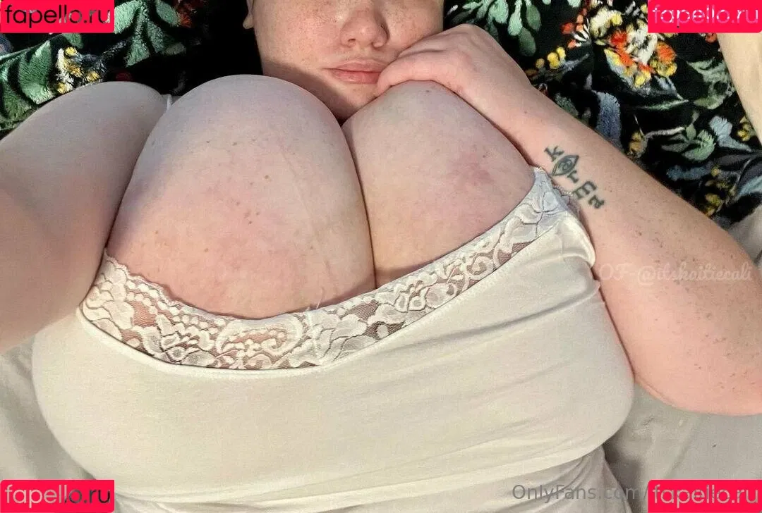 Itskaitiecali Onlyfans Photo Gallery 