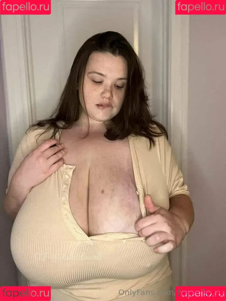 Itskaitiecali Onlyfans Photo Gallery 