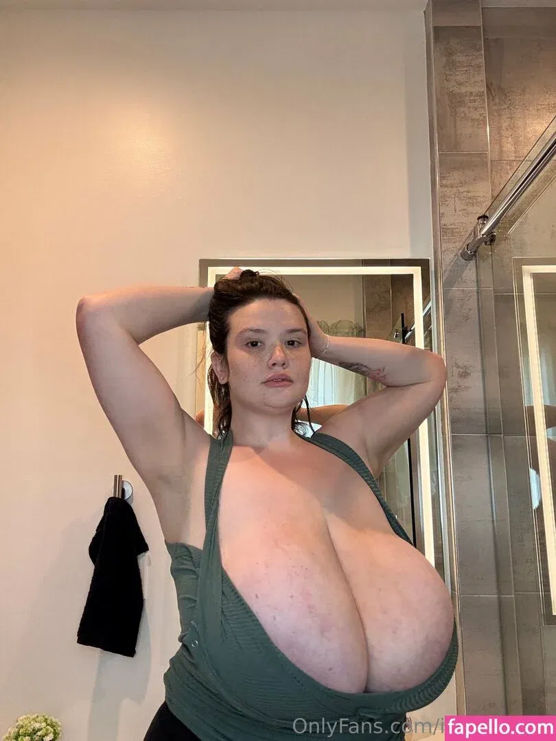 Itskaitiecali Onlyfans Photo Gallery 