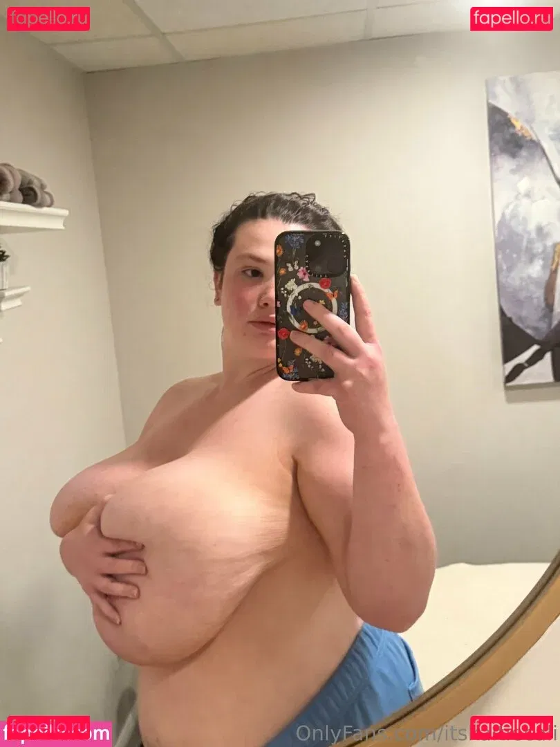 Itskaitiecali Onlyfans Photo Gallery 