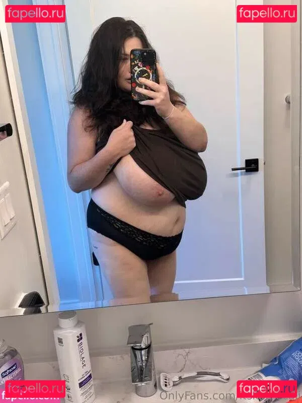 Itskaitiecali Onlyfans Photo Gallery 