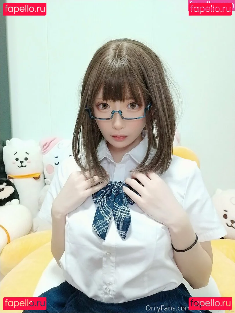 Kiyo Cosplay Onlyfans Photo Gallery 