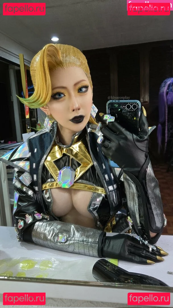 Kiyo Cosplay Onlyfans Photo Gallery 