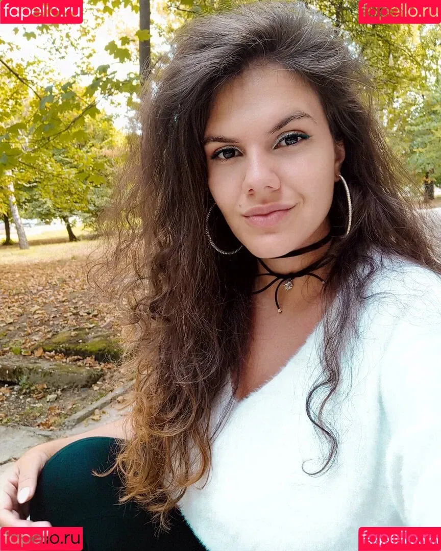 Eliza Stefanova Onlyfans Photo Gallery 