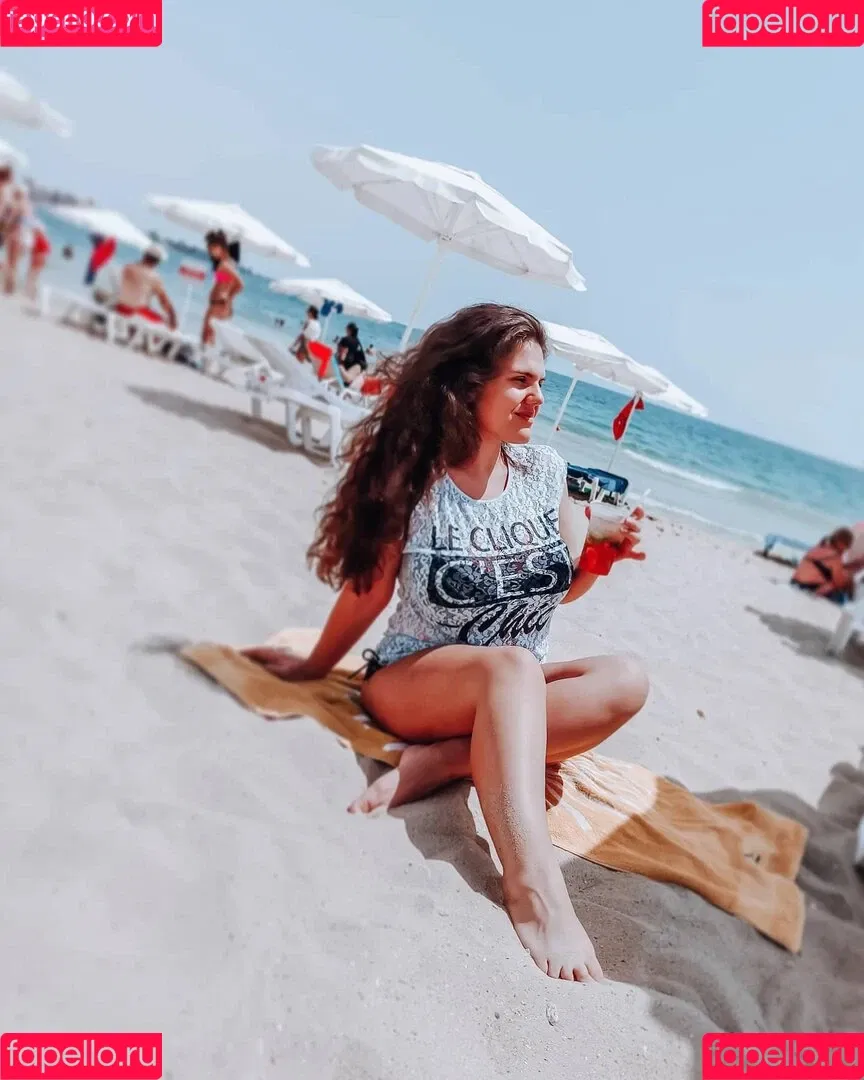 Eliza Stefanova Onlyfans Photo Gallery 