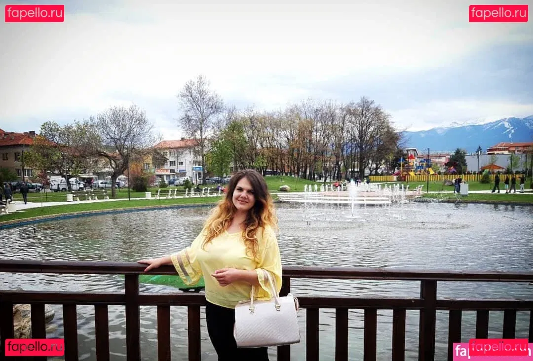 Eliza Stefanova Onlyfans Photo Gallery 