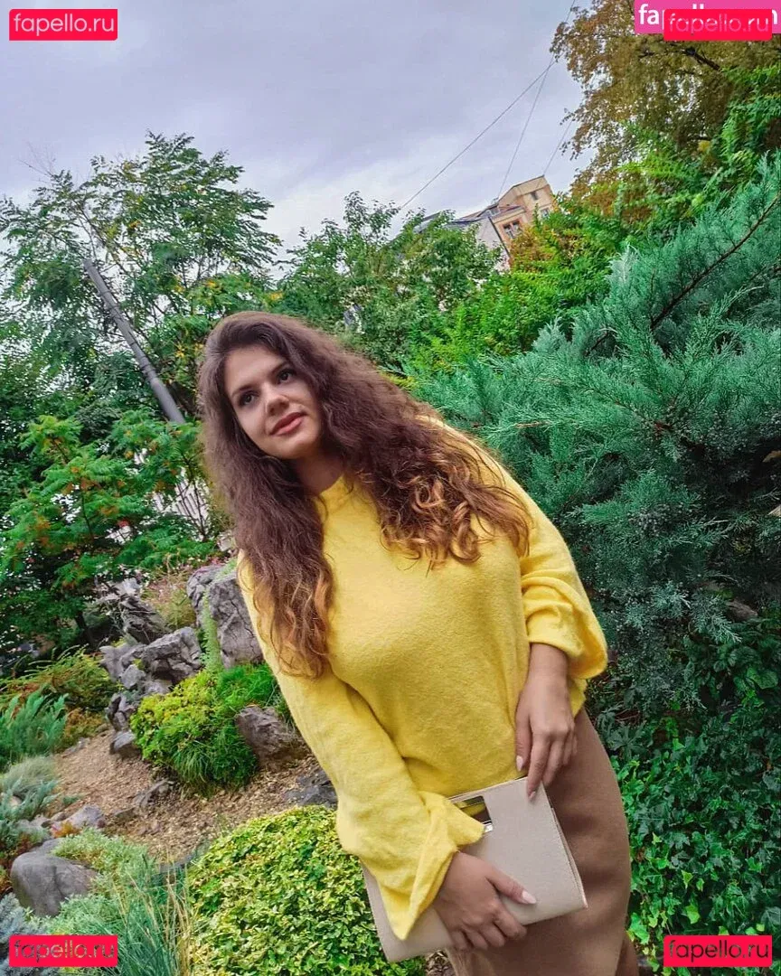 Eliza Stefanova Onlyfans Photo Gallery 