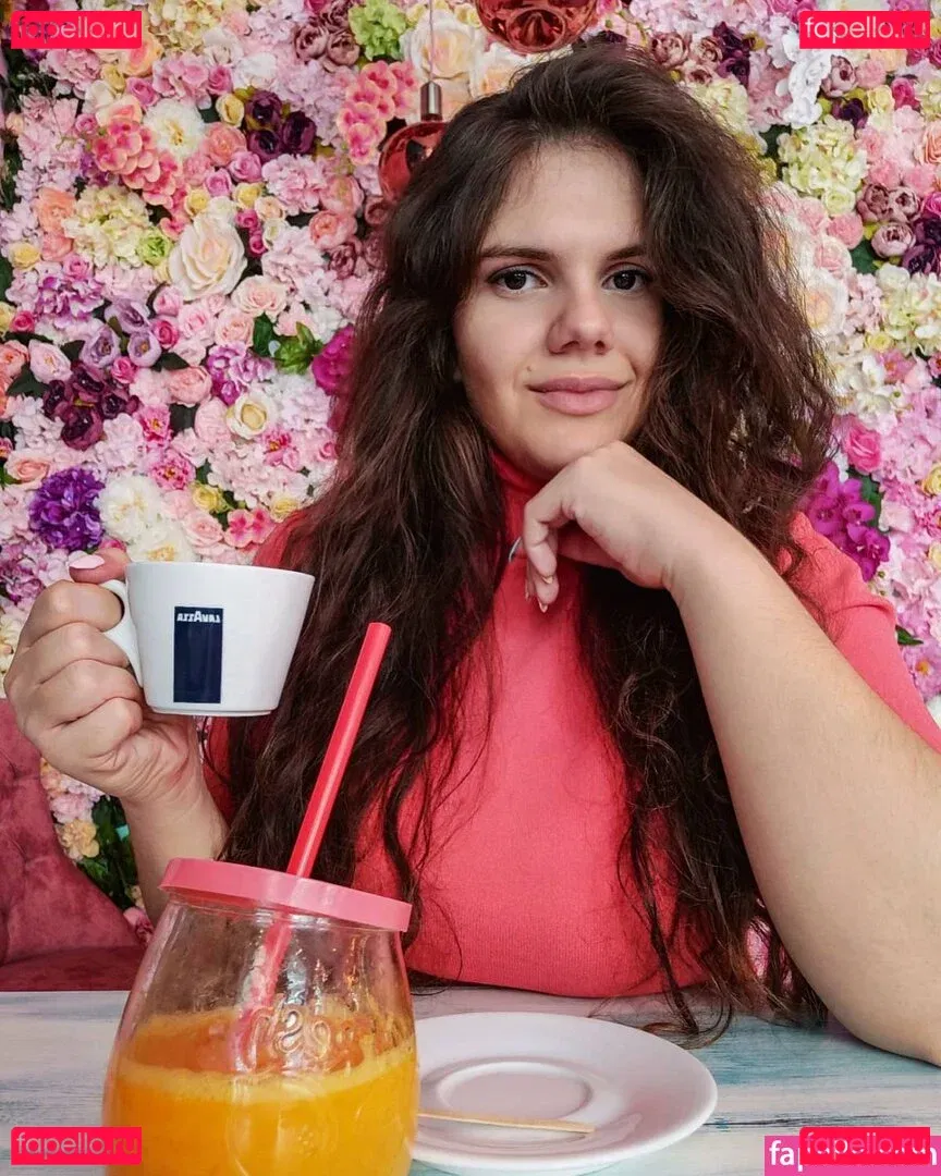 Eliza Stefanova Onlyfans Photo Gallery 