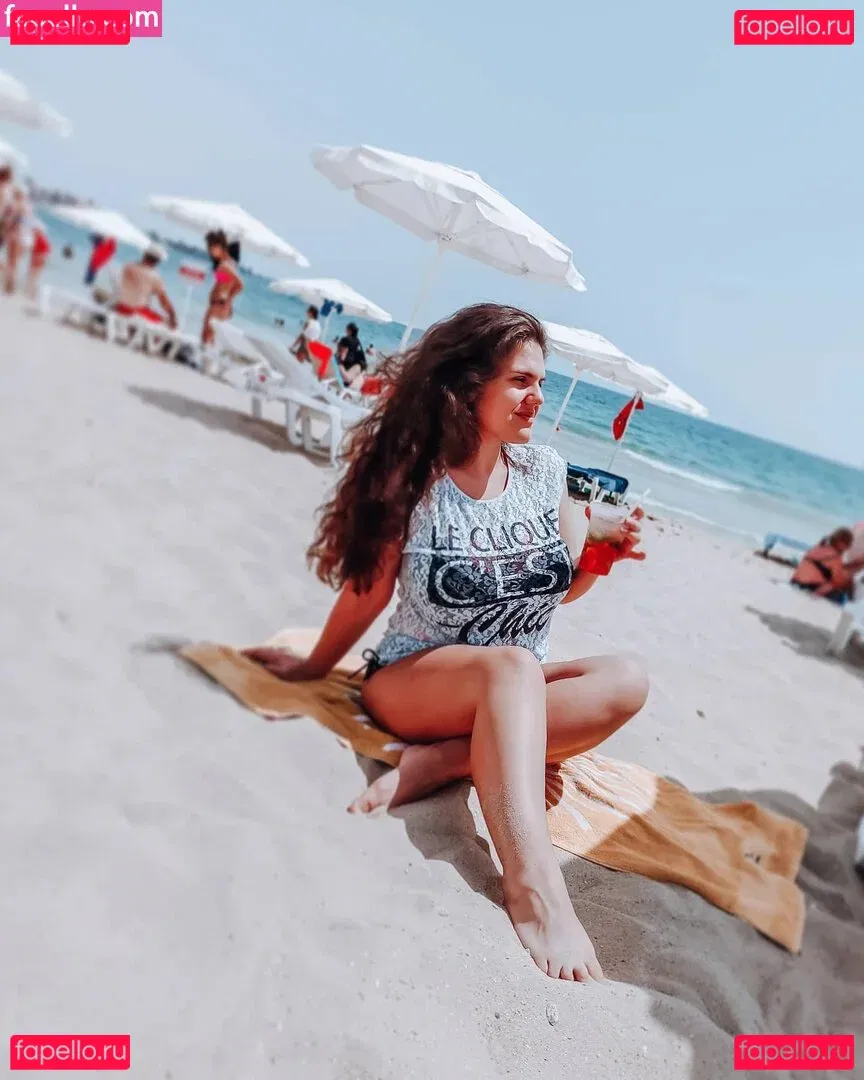 Eliza Stefanova Onlyfans Photo Gallery 