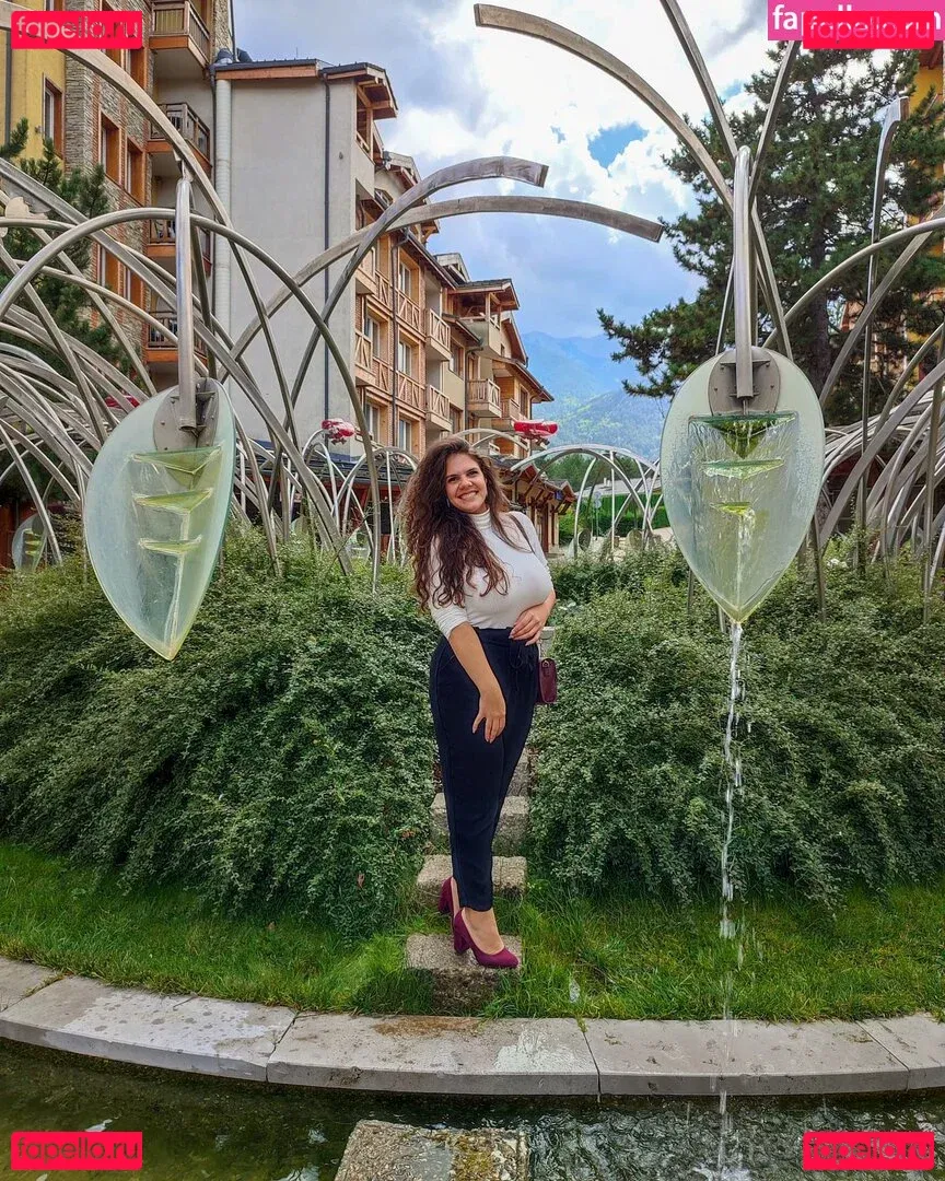 Eliza Stefanova Onlyfans Photo Gallery 