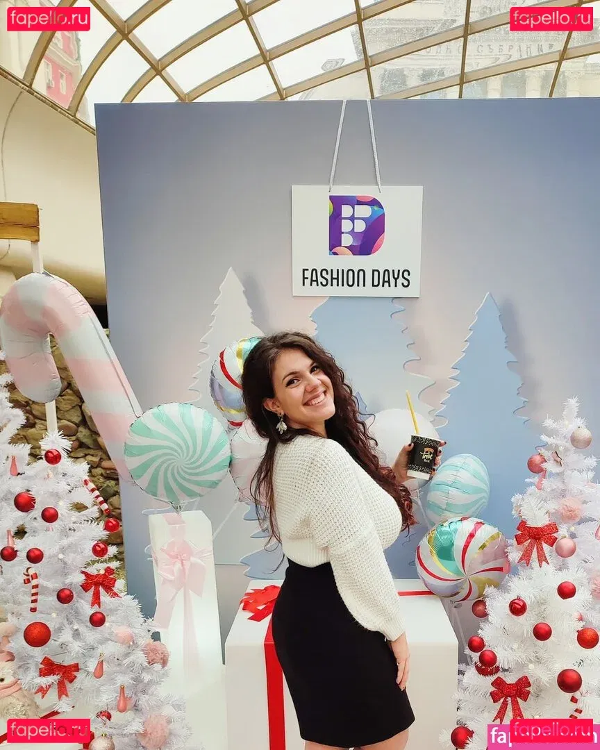 Eliza Stefanova Onlyfans Photo Gallery 