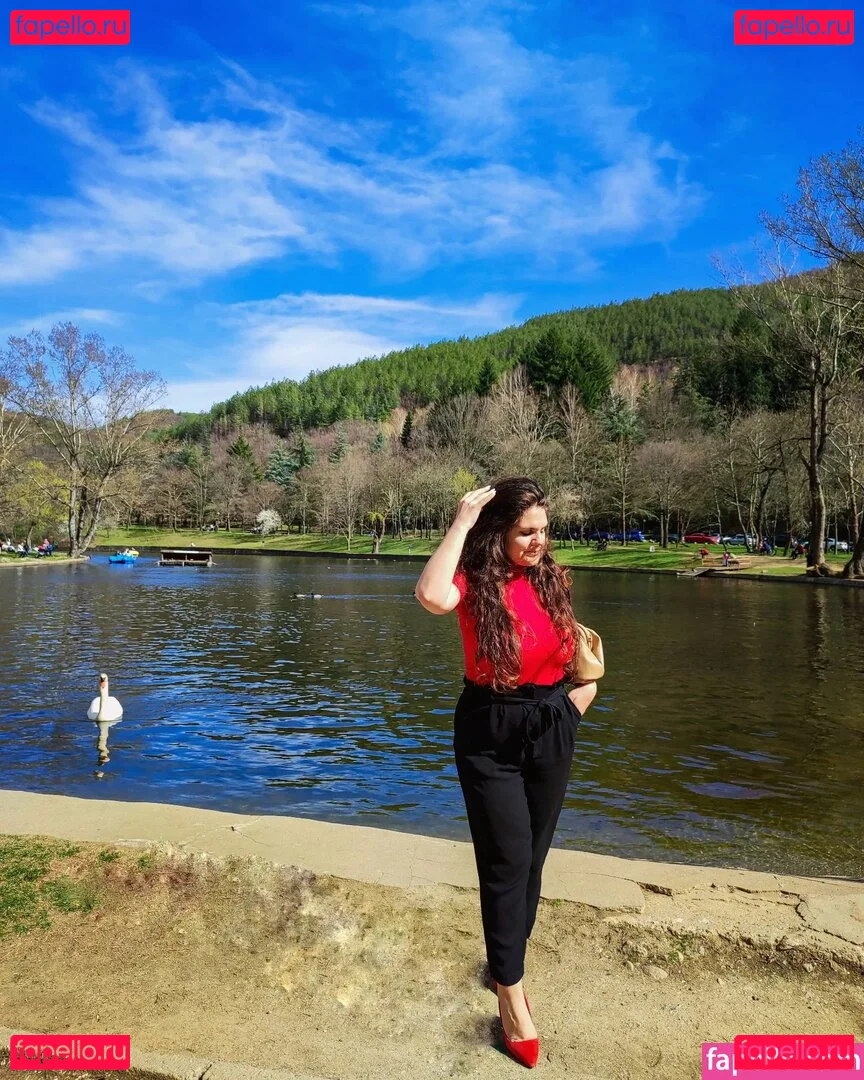 Eliza Stefanova Onlyfans Photo Gallery 