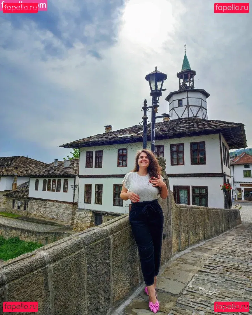 Eliza Stefanova Onlyfans Photo Gallery 