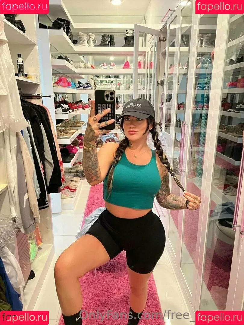 free_karmen Onlyfans Photo Gallery 