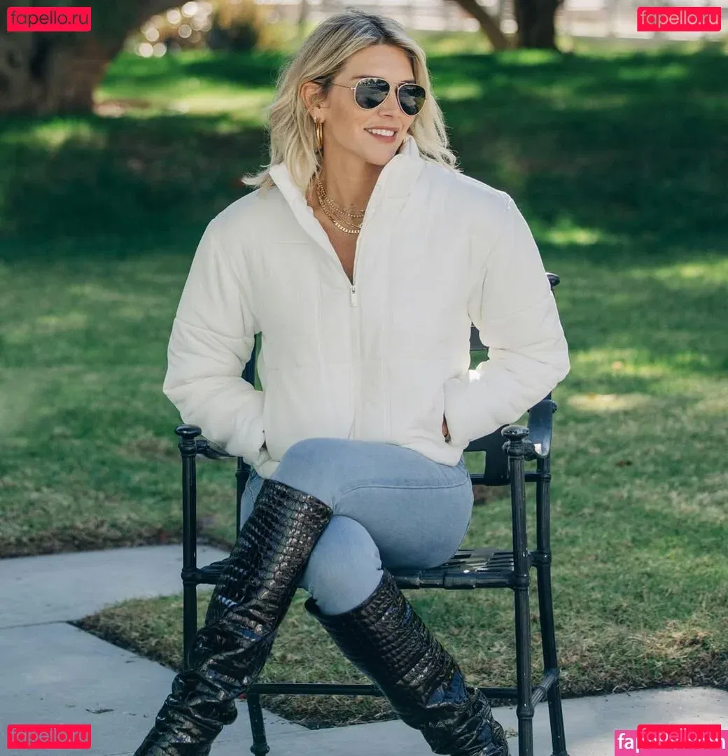 Charissa Thompson Onlyfans Photo Gallery 