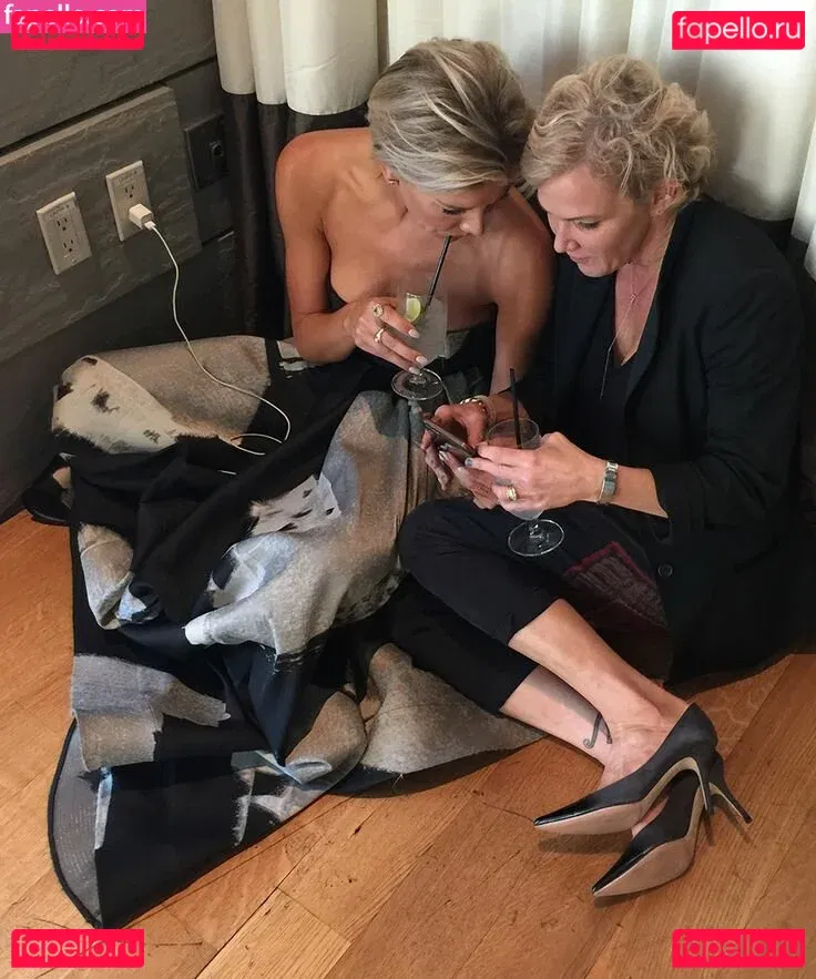 Charissa Thompson Onlyfans Photo Gallery 