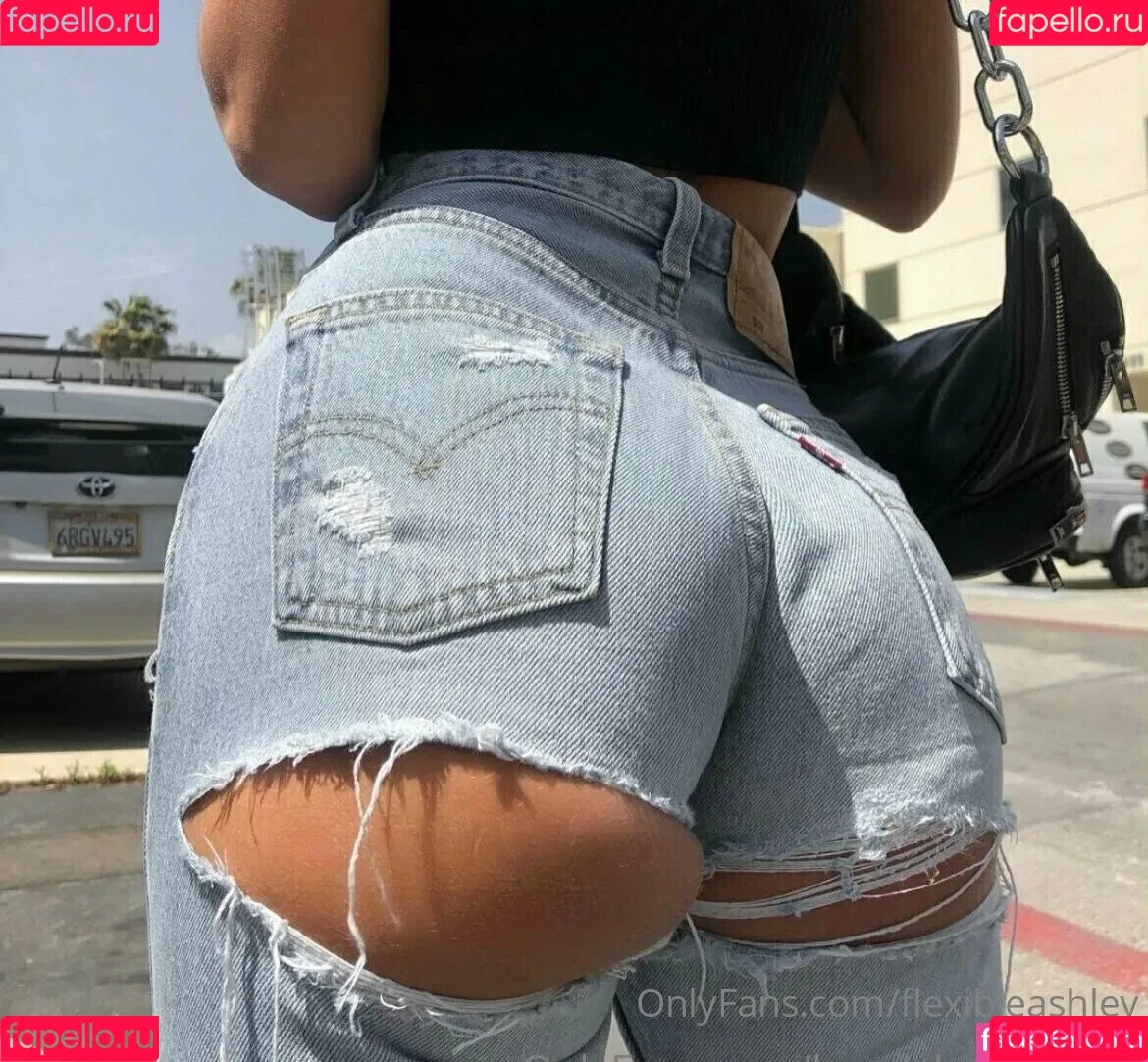 flexibleashley Onlyfans Photo Gallery 