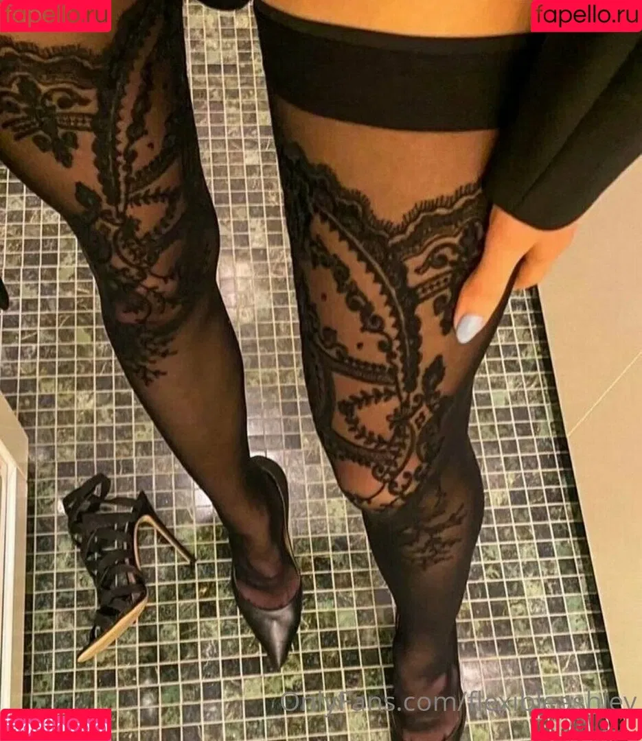 flexibleashley Onlyfans Photo Gallery 