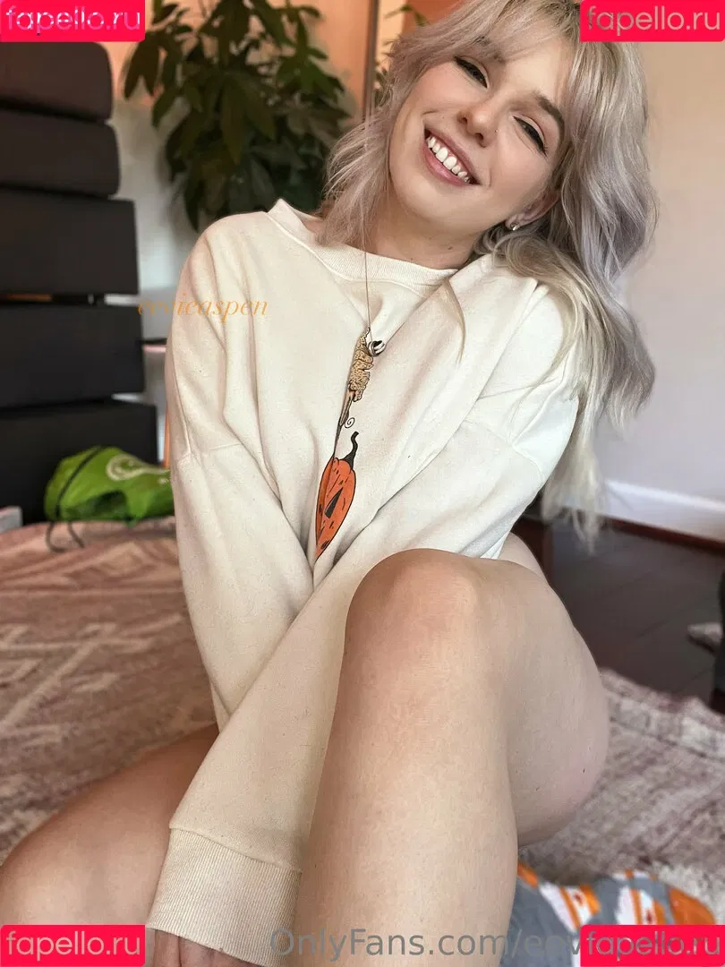 eevieaspen Onlyfans Photo Gallery 