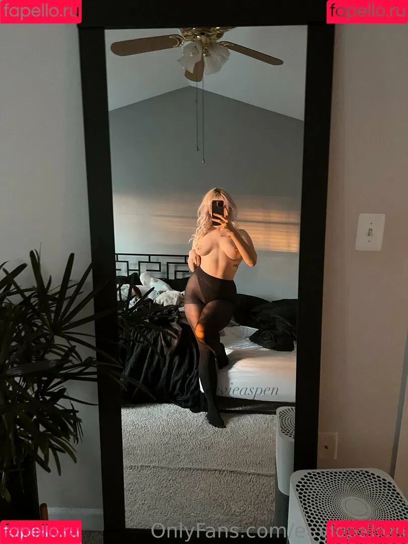 eevieaspen Onlyfans Photo Gallery 