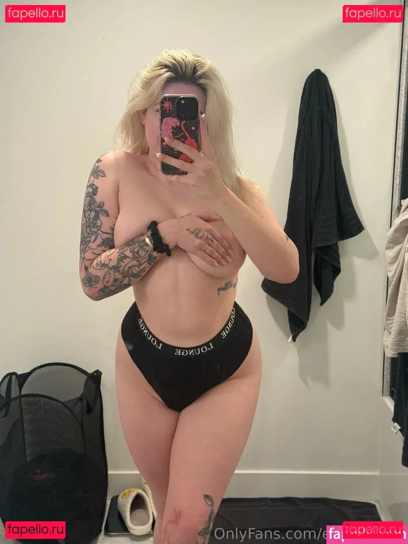 eevieaspen Onlyfans Photo Gallery 