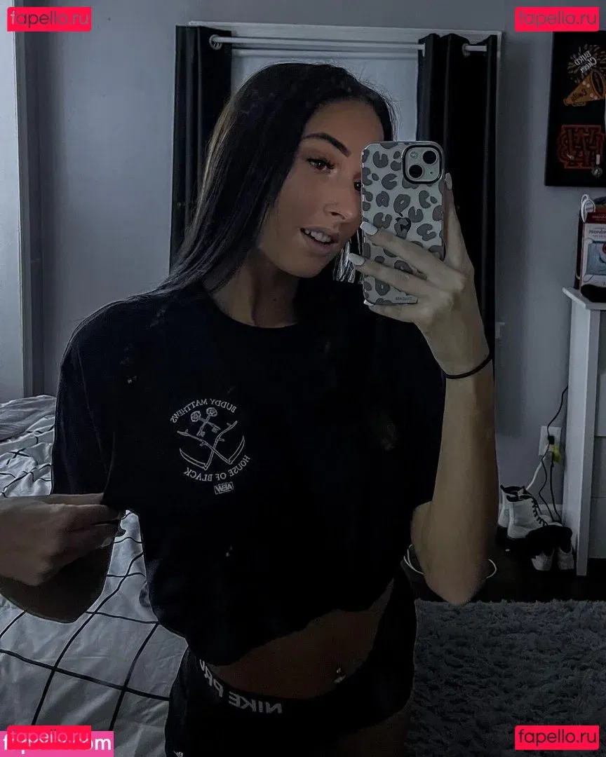 Emily Jaye Onlyfans Photo Gallery 