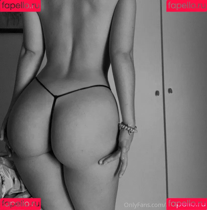 andreabeltran Onlyfans Photo Gallery 