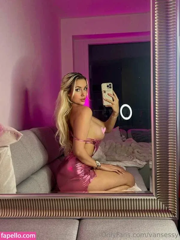 Vansessy Onlyfans Photo Gallery 