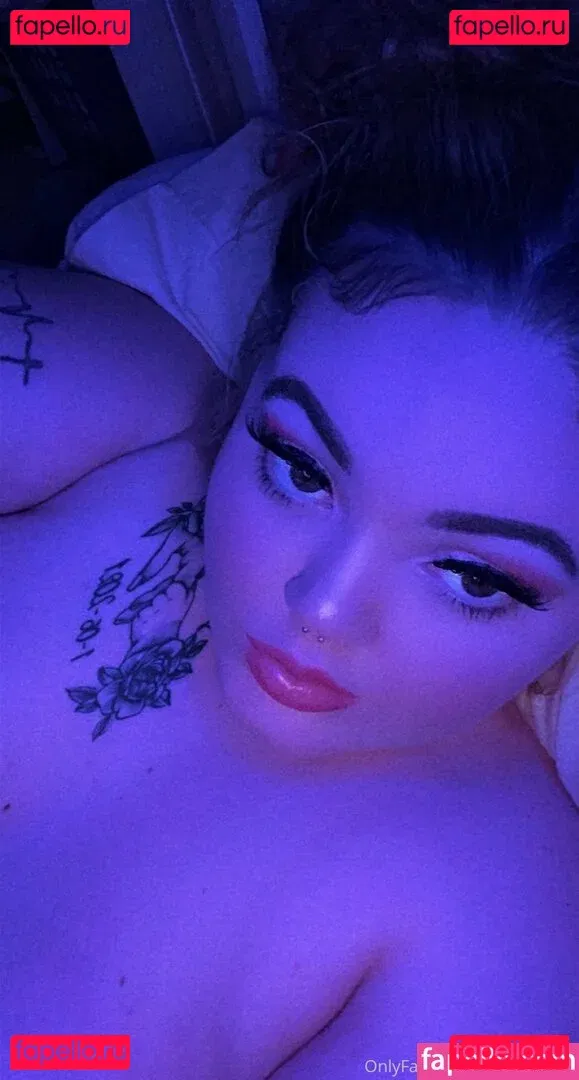 crybabymak Onlyfans Photo Gallery 
