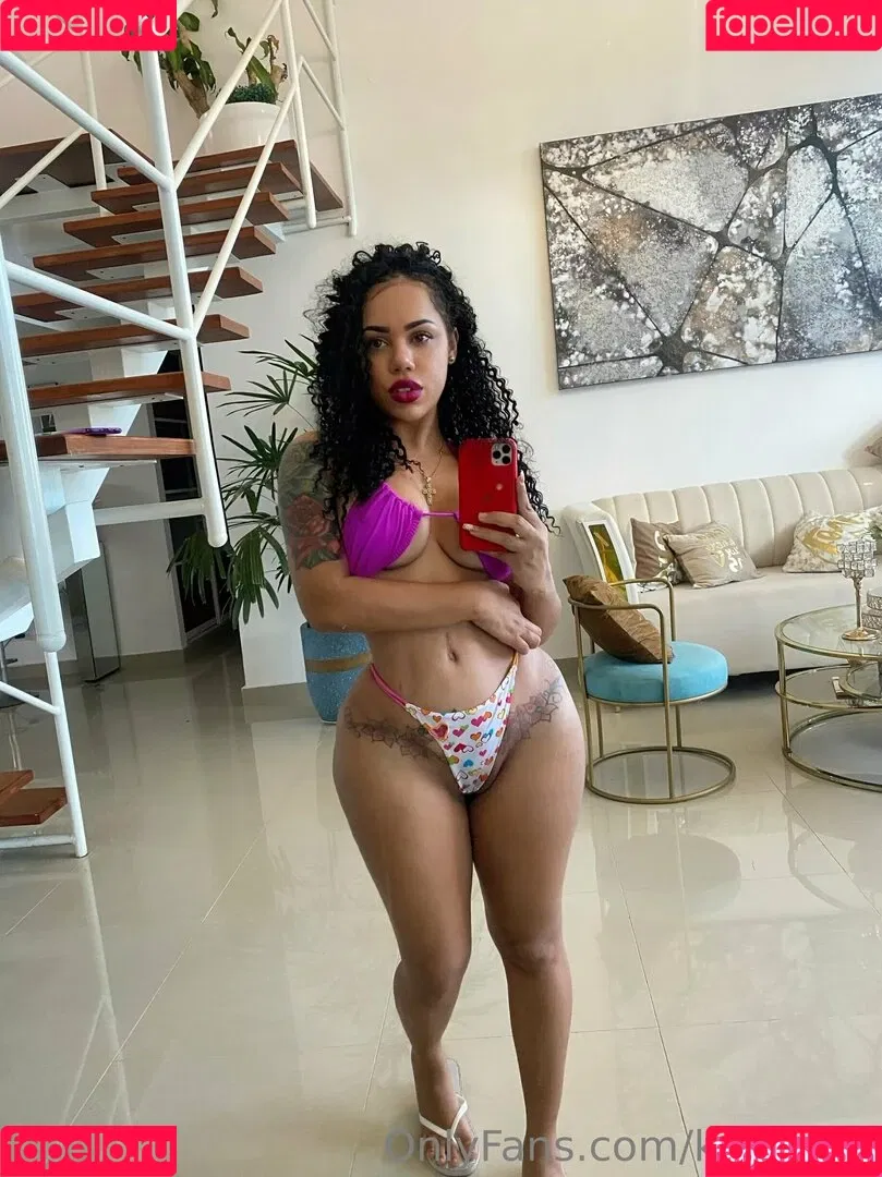 karenvip Onlyfans Photo Gallery 