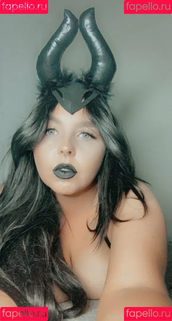 tashag18 Onlyfans Photo Gallery 