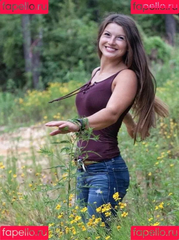 Hannah Barron Onlyfans Photo Gallery 