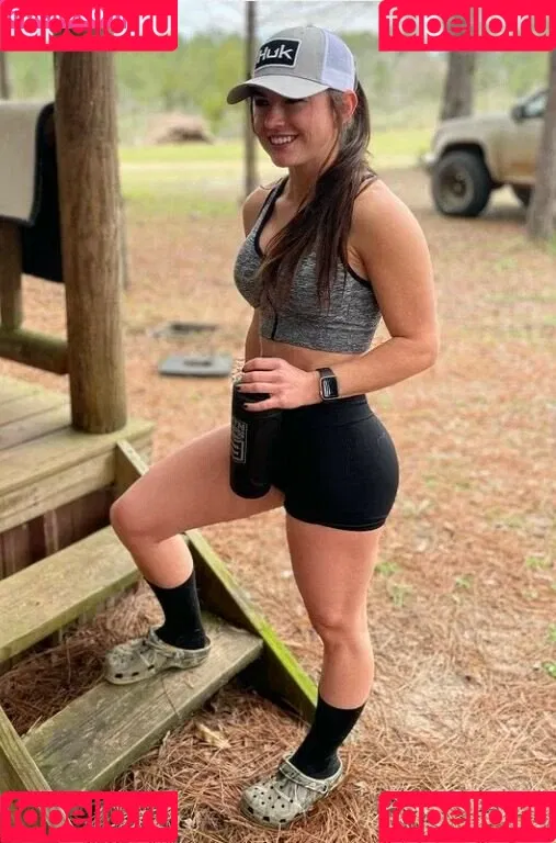 Hannah Barron Onlyfans Photo Gallery 