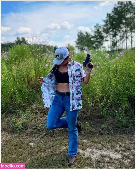 Hannah Barron Onlyfans Photo Gallery 