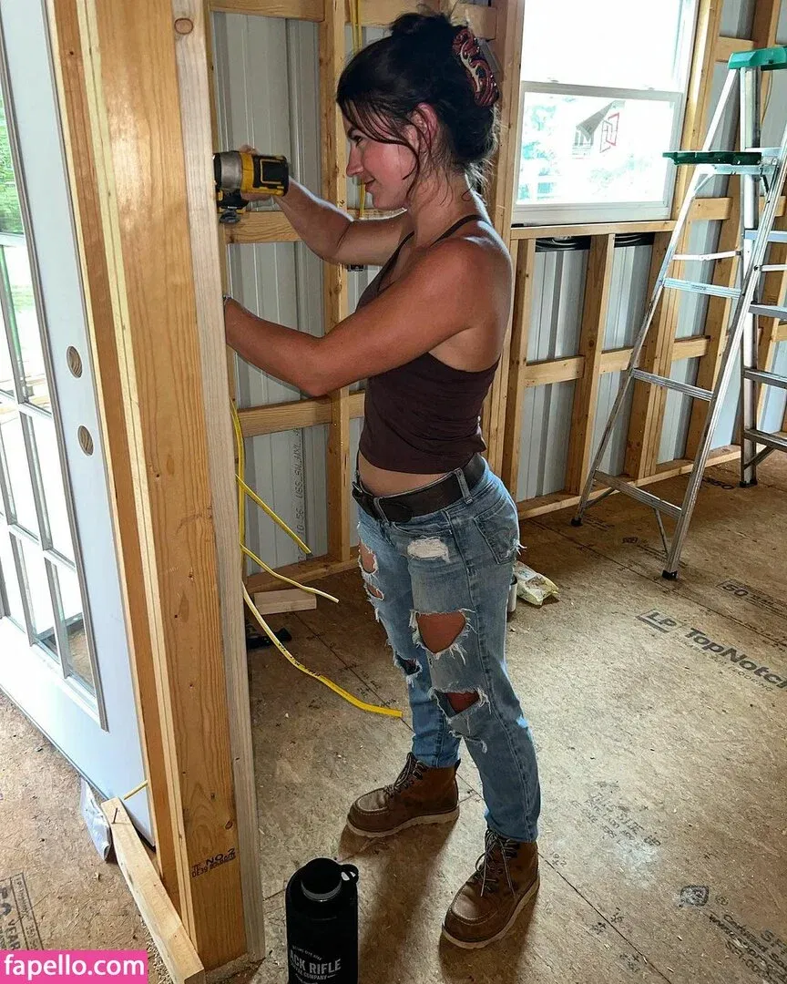 Hannah Barron Onlyfans Photo Gallery 