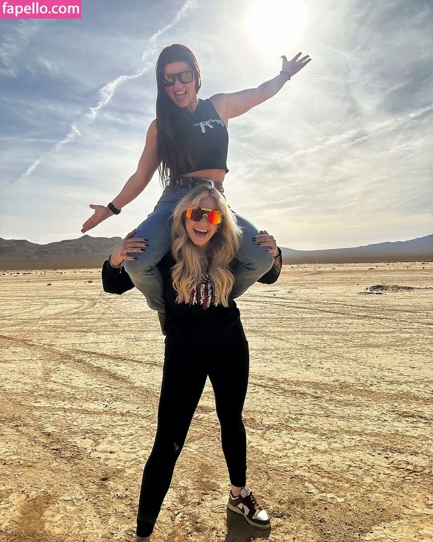 Hannah Barron Onlyfans Photo Gallery 