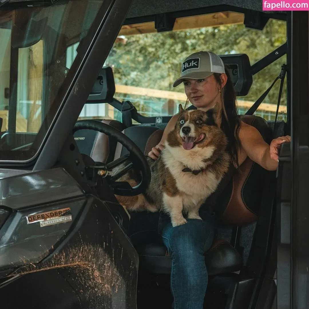 Hannah Barron Onlyfans Photo Gallery 