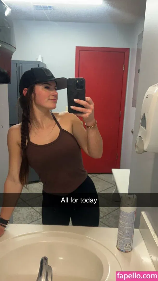 Hannah Barron Onlyfans Photo Gallery 