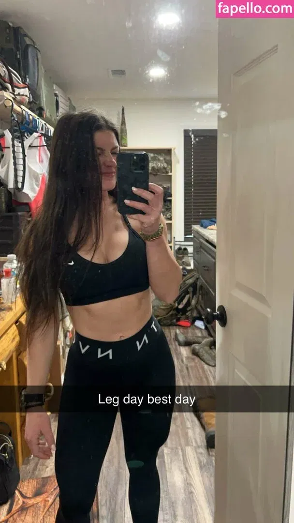 Hannah Barron Onlyfans Photo Gallery 