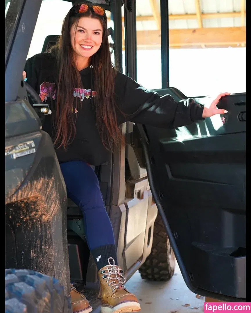 Hannah Barron Onlyfans Photo Gallery 