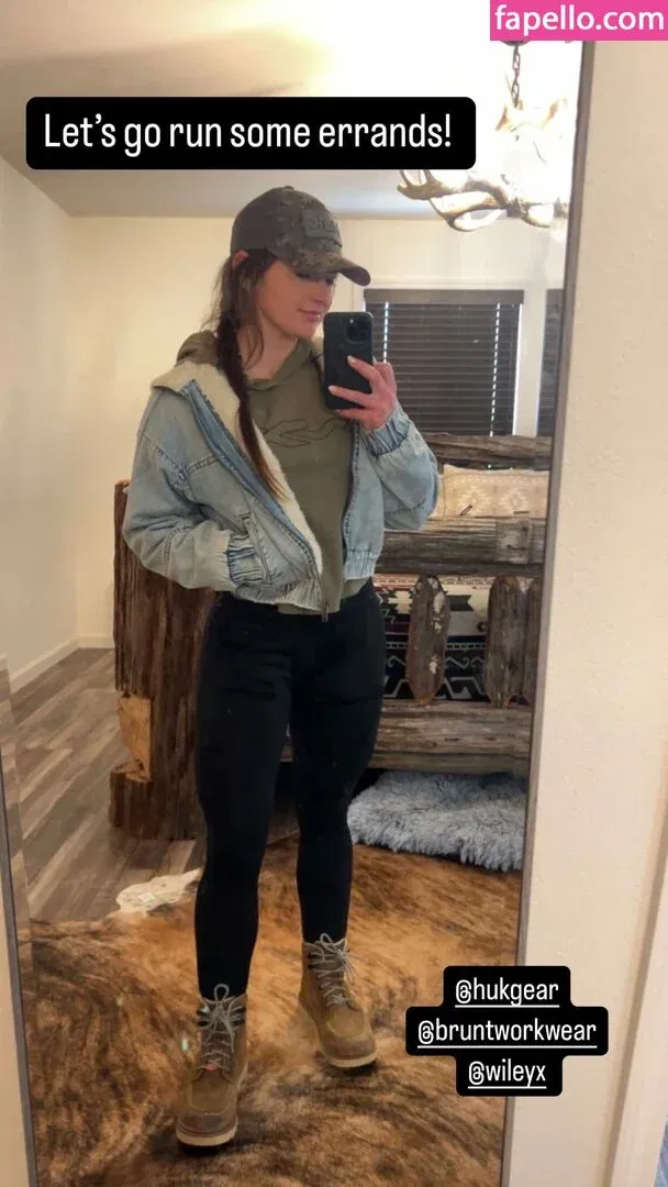 Hannah Barron Onlyfans Photo Gallery 