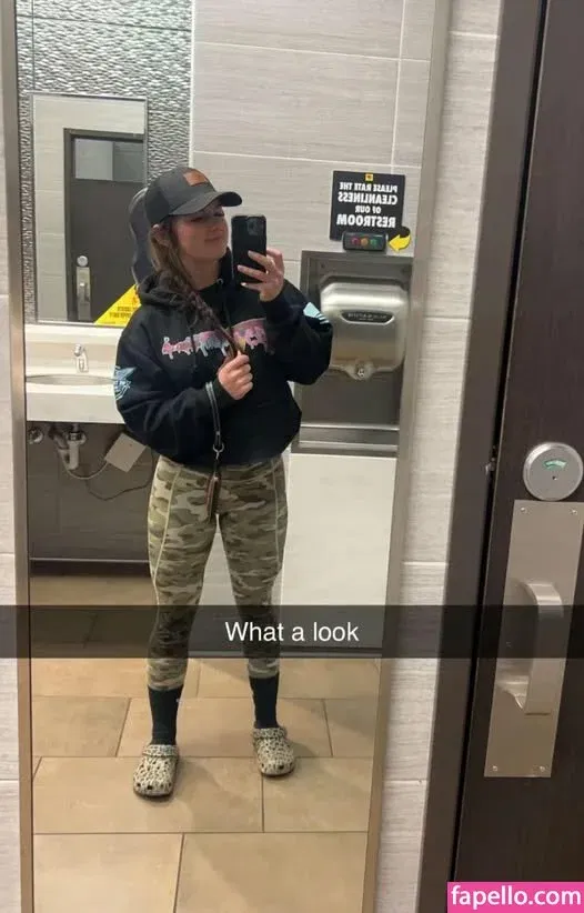 Hannah Barron Onlyfans Photo Gallery 