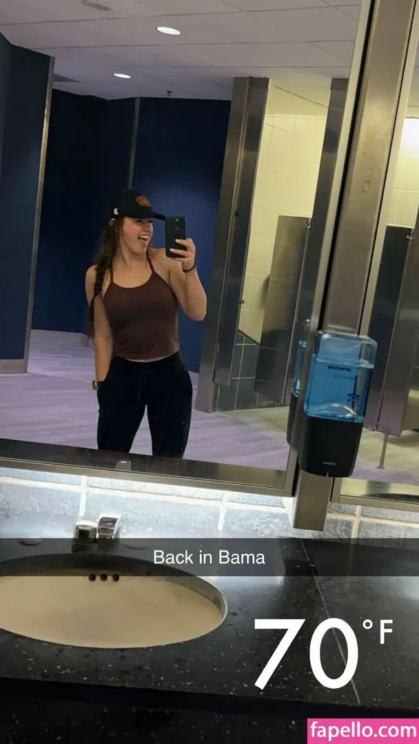 Hannah Barron Onlyfans Photo Gallery 