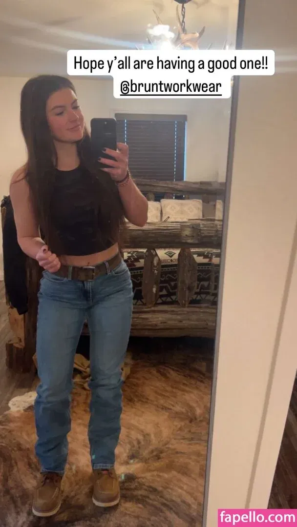 Hannah Barron Onlyfans Photo Gallery 