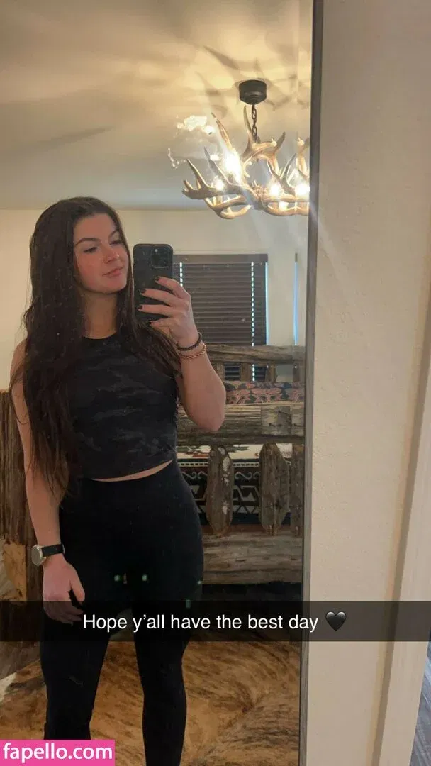 Hannah Barron Onlyfans Photo Gallery 