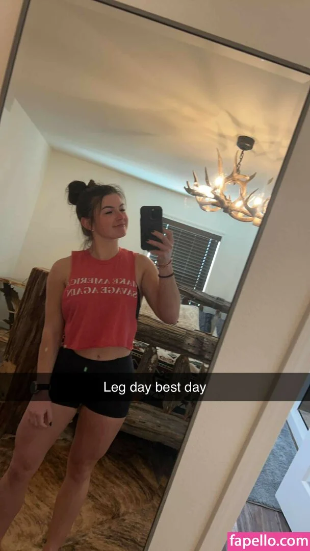 Hannah Barron Onlyfans Photo Gallery 